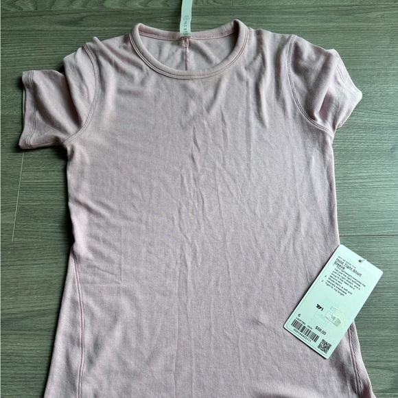Lululemon Hold Tight Short Sleeve Shirt - Picture 7 of 8